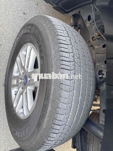 Ford Ranger XLS 2023 4x4 Tự động Trắng