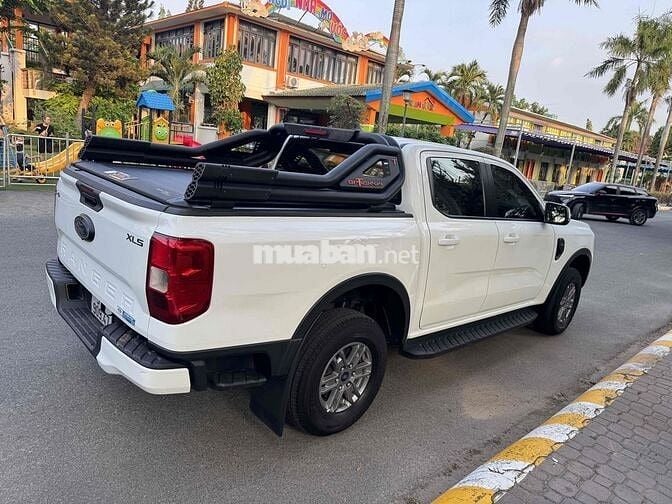 Ford Ranger XLS 2023 4x4 Tự động Trắng