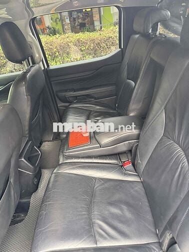Ford Ranger XLS 2023 4x4 Tự động Trắng