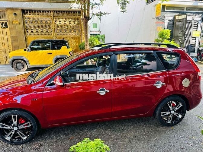 Hyundai I30 bản full đỏ Hàn Quốc