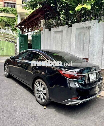 Mazda 6 2.5L Premium 2022 bản tuỳ chọn cao cấp