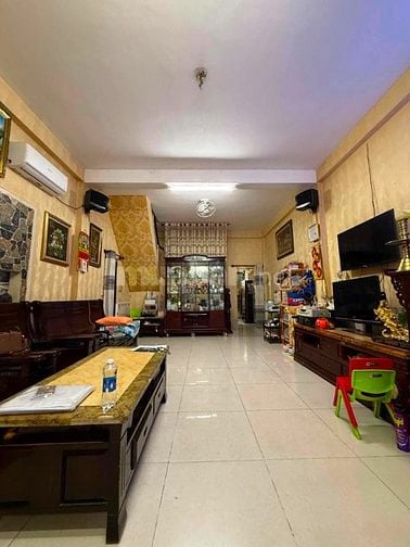 Bán nhà hẻm 3m Bến Vân Đồn P2 Q4 dt 11x8m tổng 88m2 chỉ 8 tỷ.