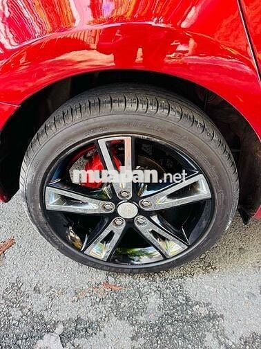 Hyundai I30 bản full đỏ Hàn Quốc