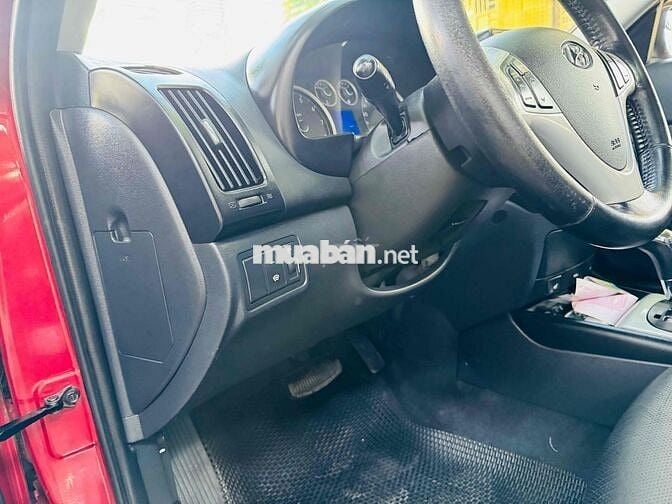 Hyundai I30 bản full đỏ Hàn Quốc