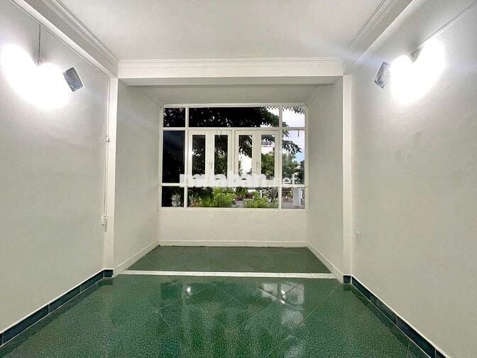 Sang mặt bằng mặt tiền đường Phạm Văn Đồng