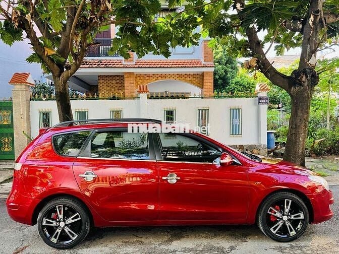 Hyundai I30 bản full đỏ Hàn Quốc