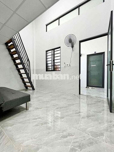 DÃY NHÀ GÁC LỬNG LIỀN KỀ MÁY LẠNH MỚI XÂY TỈNH LỘ 10 TRẦN VĂN GIÀU