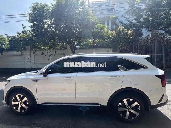 KIA Sorento 2021 2.2 D Luxury Trắng 7 chỗ