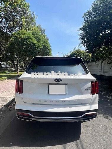 KIA Sorento 2021 2.2 D Luxury Trắng 7 chỗ
