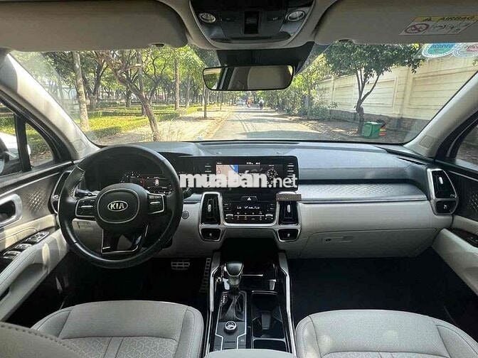 KIA Sorento 2021 2.2 D Luxury Trắng 7 chỗ