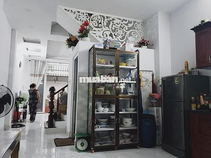 Cho thuê nhà đẹp hẻm 3m đường Ba Tháng Hai, P.6, Quận 11, 19tr/th