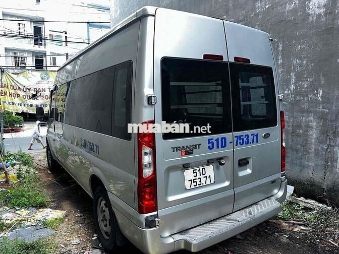 Ford Transit Tải van Bạc 6 chỗ