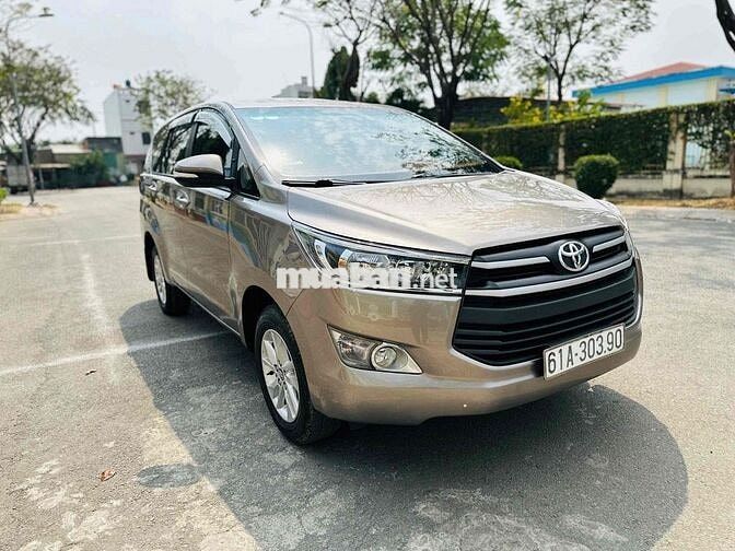 Toyota Innova 2018 Tự động 7 chỗ màu Nâu