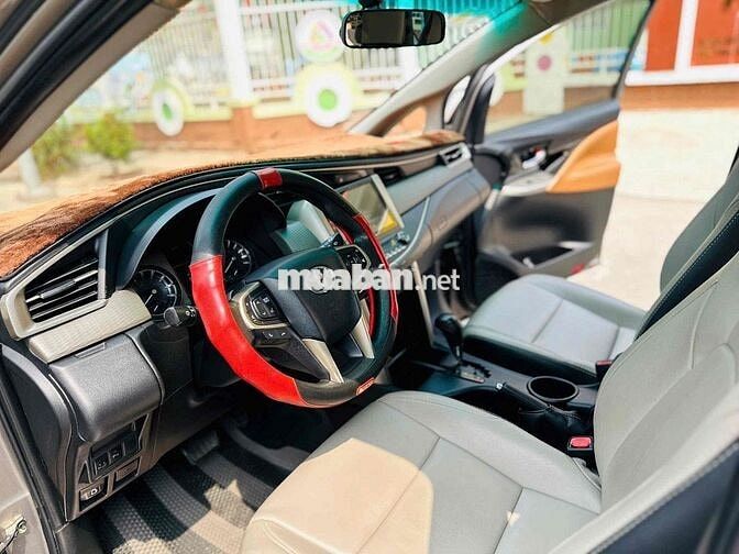 Toyota Innova 2018 Tự động 7 chỗ màu Nâu