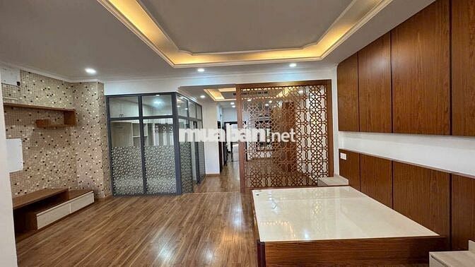 CHO THUÊ NGUYÊN CĂN MT KHU BÀU CÁT. DT: 8X18M. TRỆT 3 LẦU.