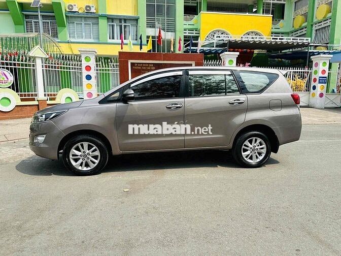 Toyota Innova 2018 Tự động 7 chỗ màu Nâu