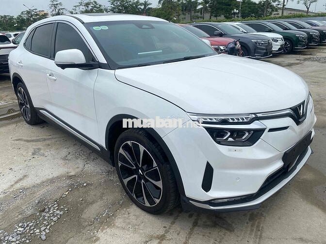 VinFast VF8 Plus 2024 Trắng 12000 km