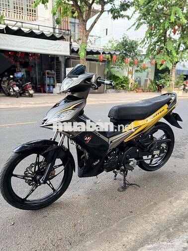 Yamaha Exciter xún áo 2010 máy rin êm màu xám