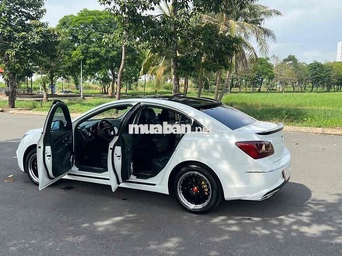 Chevrolet Cruze 2024 Số tự động Trắng