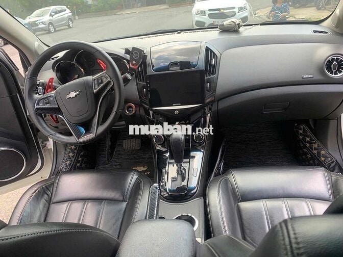 Chevrolet Cruze 2024 Số tự động Trắng