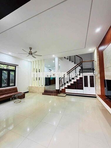 🏡🏡CHO THUÊ NHÀ 2,5 TẦNG 4 PHÒNG NGỦ KHU HỒ XUÂN HƯƠNG - GẦN BIỂN