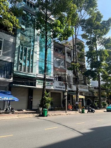 Nhà 6 tầng Nguyễn Gia Trí sẵn thang máy hợp đồng thuê 60 tr/tháng