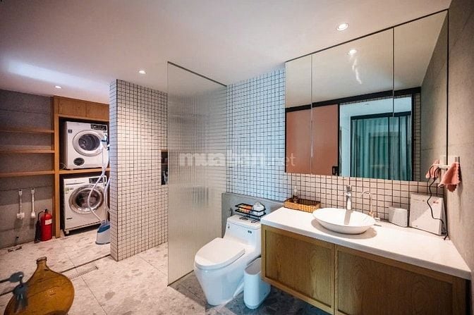 BÁN CĂN HỘ THÔNG TẦNG FULL NỘI THẤT 192M2 Q7 GIÁ 8.5 TỶ VEN SÔNG HAGL2