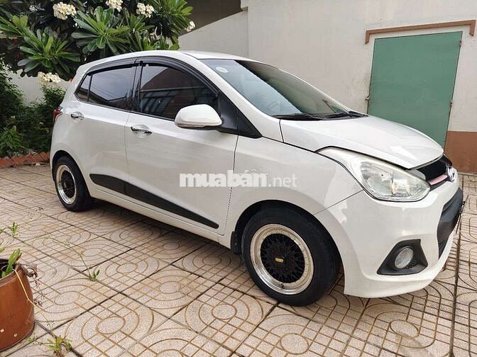 Hyundai i10 1.0 AT 2015 nhập Ấn xe gia đình