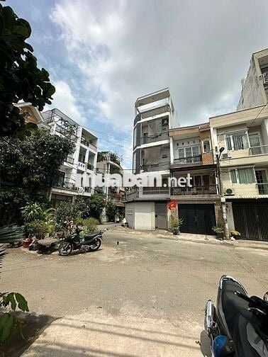 Kẹt tiền bán gấp nhà mặt tiền, giá cực tốt