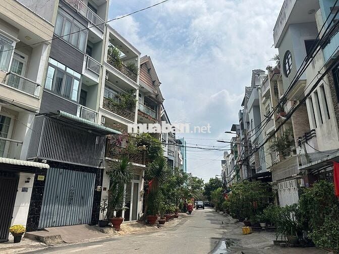 Kẹt tiền bán gấp nhà mặt tiền, giá cực tốt