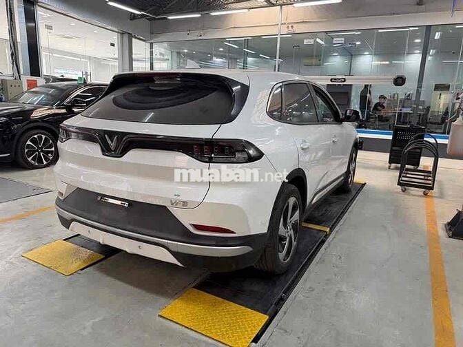 VF8 Eco 2024 màu trắng rất sang-Odo 51,637km