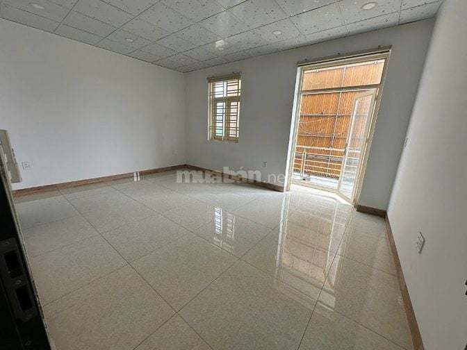Chính chủ cho thuê căn nhà mới xây mặt tiền đường Trần Văn Giàu, Bình 
