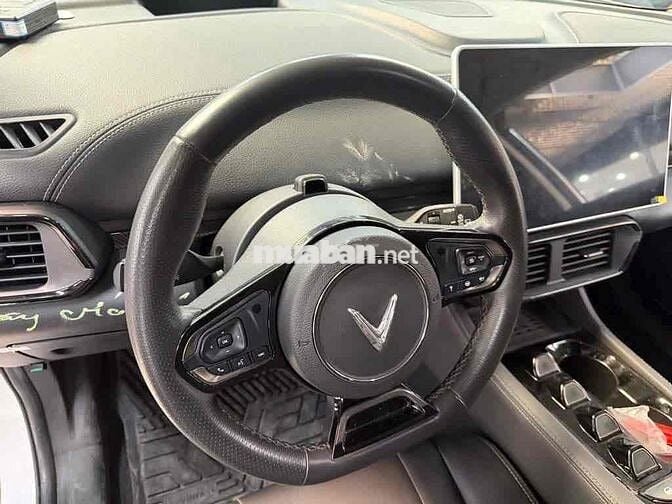 VF8 Eco 2024 màu trắng rất sang-Odo 51,637km
