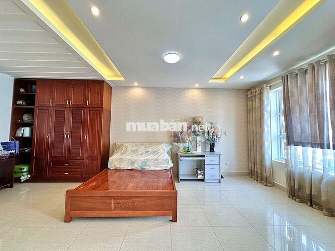 Phòng cho thuê 40m2 có ban công, full nội thất Q7 chỉ 6tr/tháng
