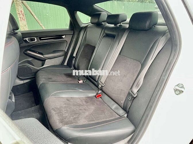Honda Civic e:HEV RS 2024 Trắng 6.500 KM