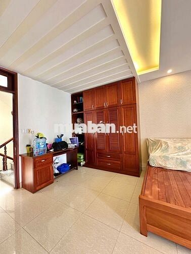 Phòng cho thuê 40m2 có ban công, full nội thất Q7 chỉ 6tr/tháng