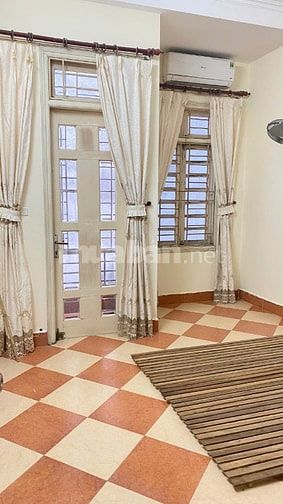 cho thuê nhà trong ngõ Triều Khúc, ở ngay, chính chủ, miễn TG