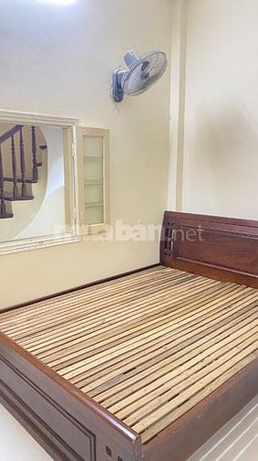 cho thuê nhà trong ngõ Triều Khúc, ở ngay, chính chủ, miễn TG
