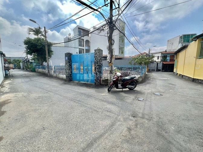 Bán 3 lô đất mặt tiền đường Lê Đình Quản Q2