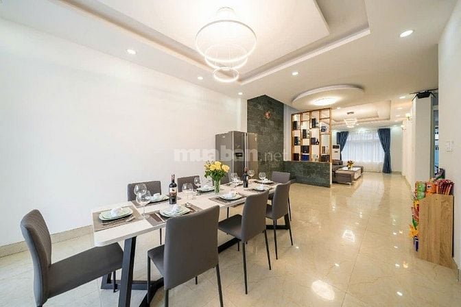 Nhà rẻ nhất Thảo Điền Q2. Nhà 4 tầng có sẵn hồ bơi 7,5x27m, giá chỉ 34