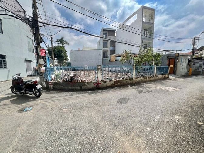 Bán 3 lô đất mặt tiền đường Lê Đình Quản Q2