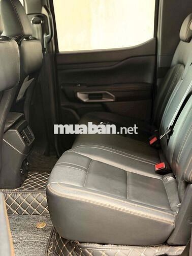 Ford Ranger Wildtrak 2.0L 2 Cầu 2025 Đen