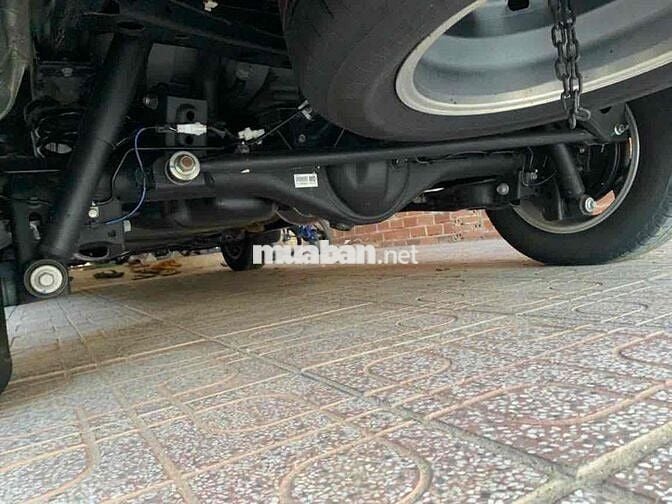 Toyota Innova 2.0E sx2018 Số Sàn đồng ánh kim