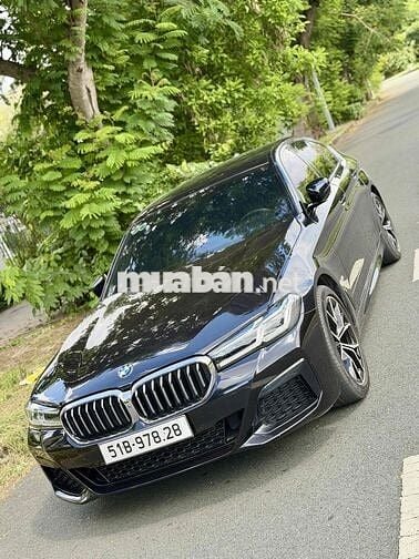 BMW 520i M-Sport 2021 8600 km Đen