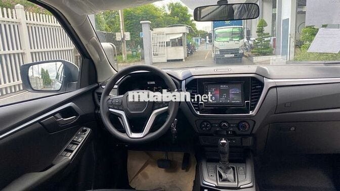 Isuzu Dmax AT 2026 Trắng