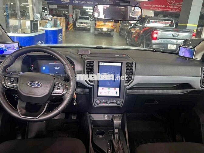 Ford Ranger XLS AT 2023 Trắng 25.000km