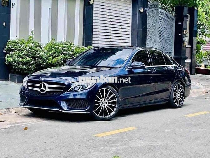 Mercedes C300 AMG 2017 Xanh Tự động 9 cấp