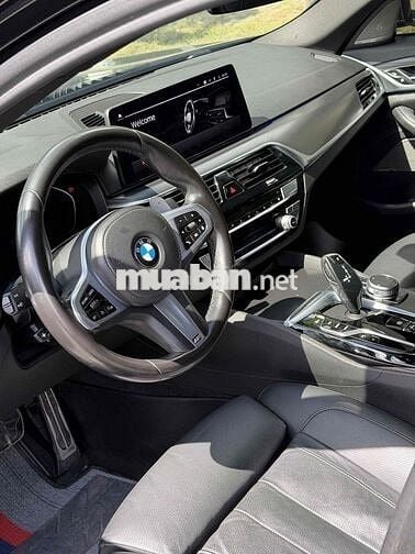 BMW 520i M-Sport 2021 8600 km Đen