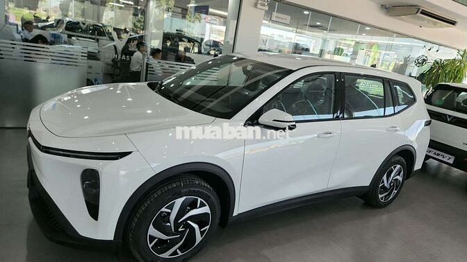VinFast Limo 2025 Trắng