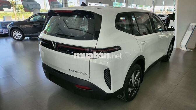 VinFast Limo 2025 Trắng